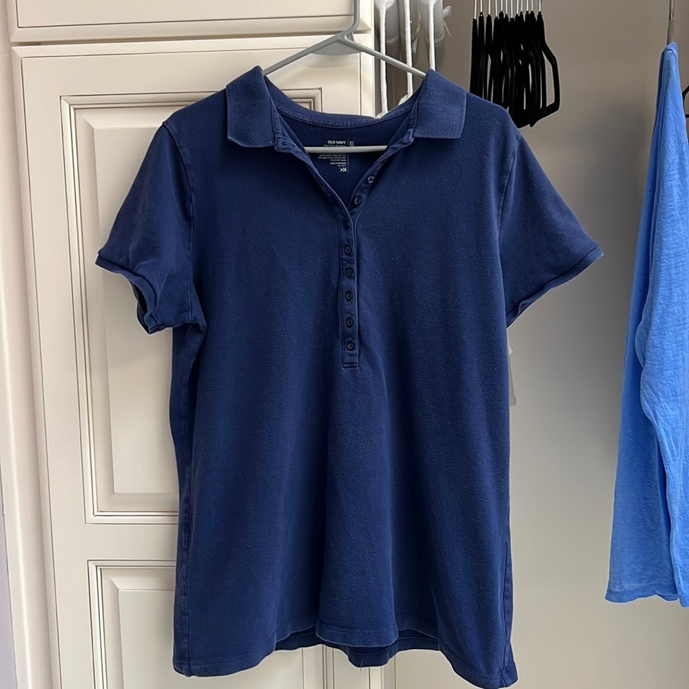 3/$15 Old Navy Women’s 10-button polo shirt navy blue